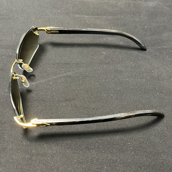 Color Brown, Tan, Gold & green tint. Also my prescription is in them. - Picture 3 of 4